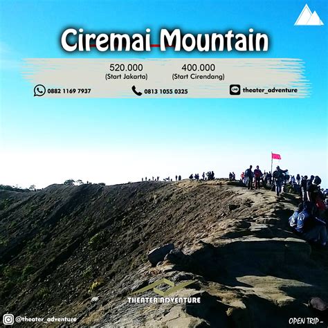 Wisatawan memanjat Gunung Ciremai